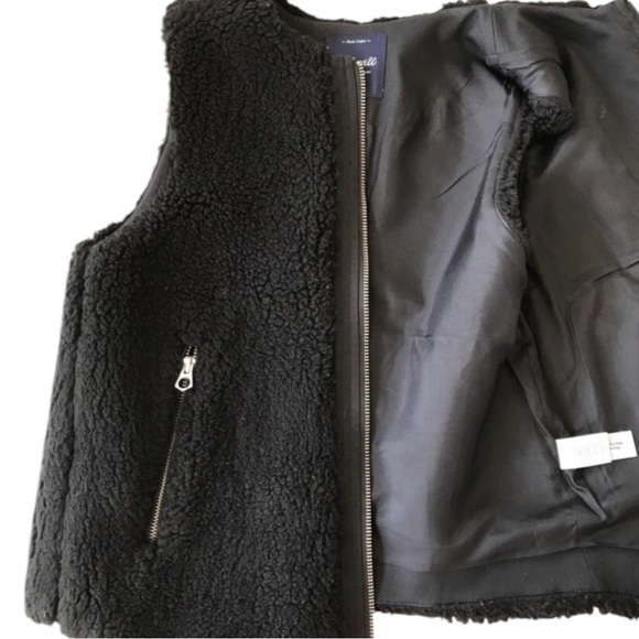 MADEWELL Faux Sherpa Zip Vest in Classic Black Size Medium — Closet Staple!!! - Picture 5 of 10